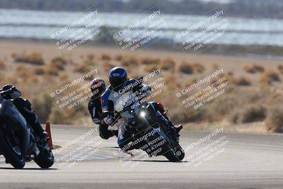 media/Dec-18-2022-SoCal Trackdays (Sun) [[8099a50955]]/Turn 7 Backside (1125am)/